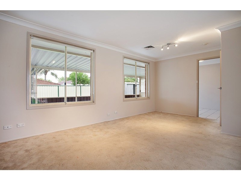 5 Verity Place,, Oakhurst NSW 2761