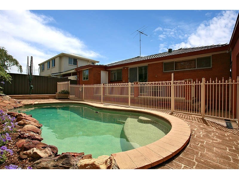 5 Adrian Place, Greystanes NSW 2145