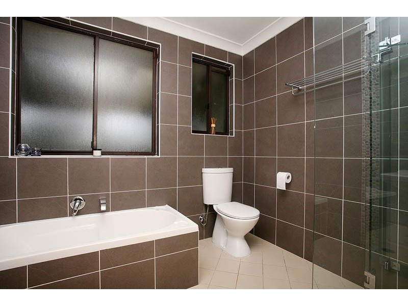 5 Aloe St, Quakers Hill NSW 2763