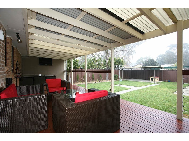 5 Aloe St, Quakers Hill NSW 2763