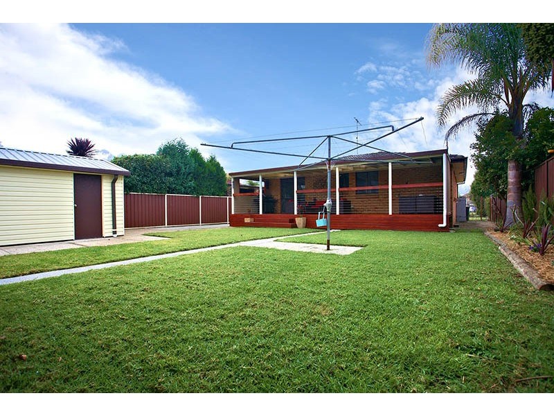 5 Aloe St, Quakers Hill NSW 2763