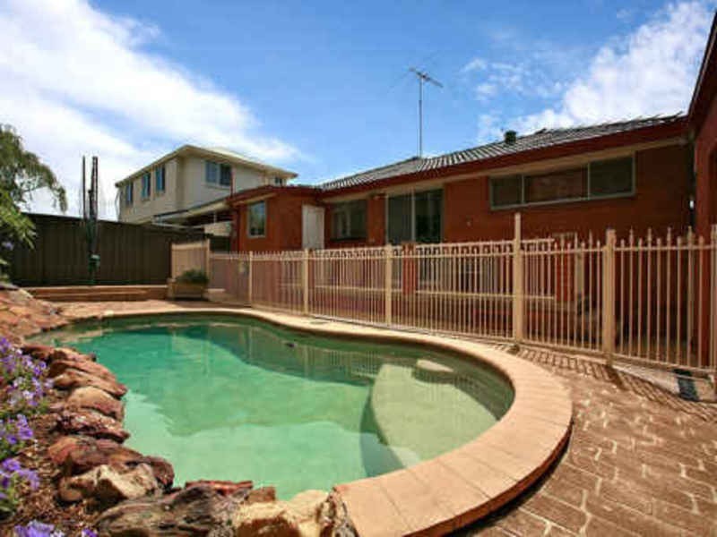 5 Adrian Place, Greystanes NSW 2145