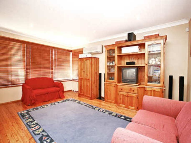 5 Adrian Place, Greystanes NSW 2145