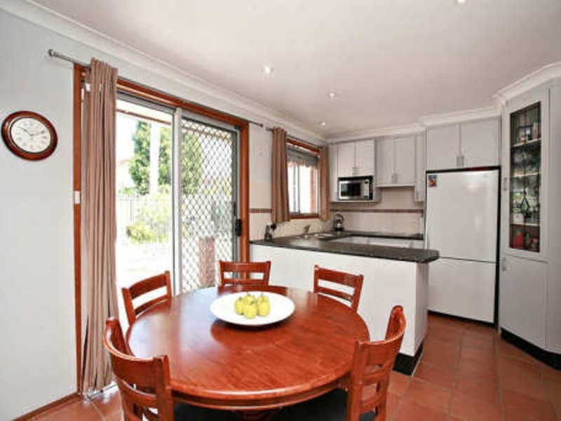 5 Adrian Place, Greystanes NSW 2145