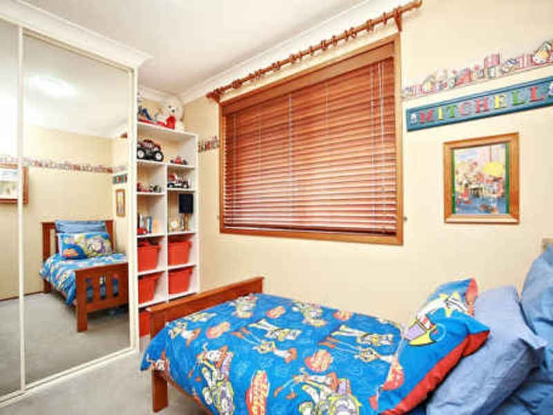 5 Adrian Place, Greystanes NSW 2145