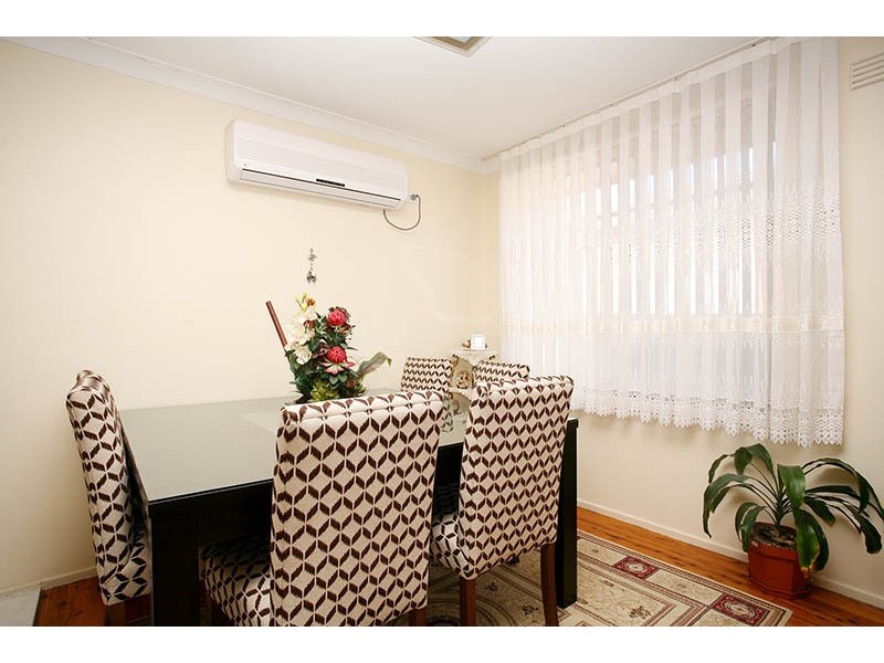 27 Mackenzie BVDE, Seven Hills NSW 2147