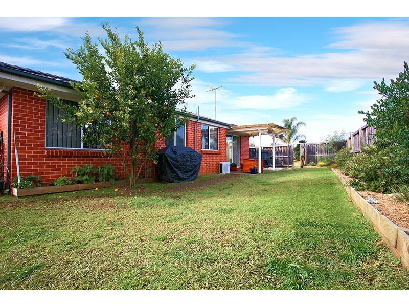 61 Freeman Circuit, Ingleburn NSW 2565