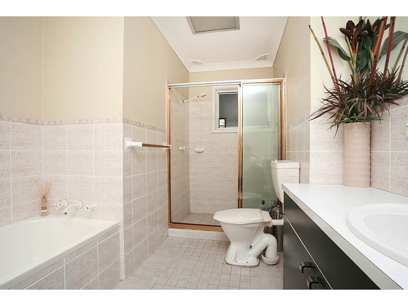 20 Anderson Rd, Kings Langley NSW 2147