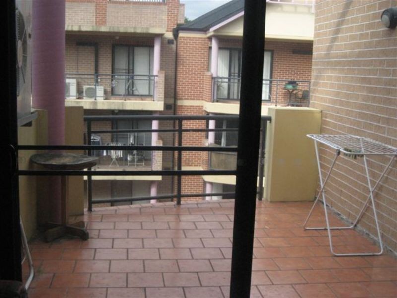 82 /29 – 33 Kildare Road, Blacktown NSW 2148