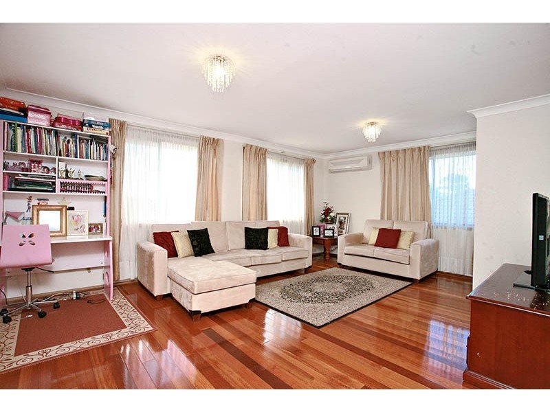 44 Federal Rd, Seven Hills NSW 2147