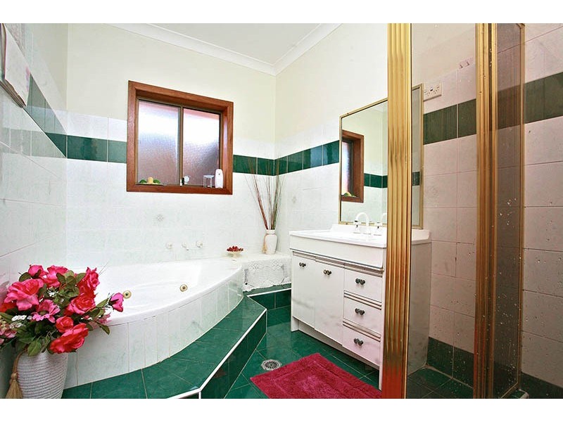 44 Federal Rd, Seven Hills NSW 2147