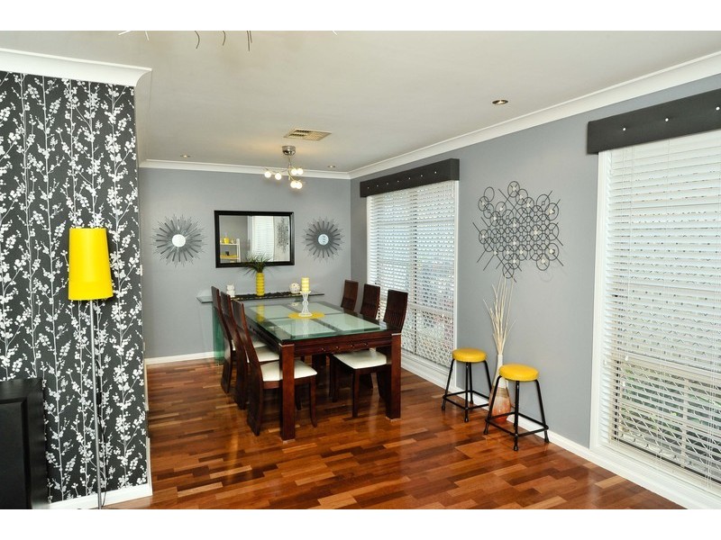 12b Dryden Av, Oakhurst NSW 2761