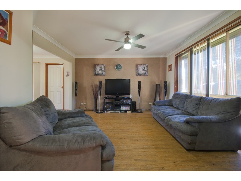 9 Etna Close, Cranebrook NSW 2749