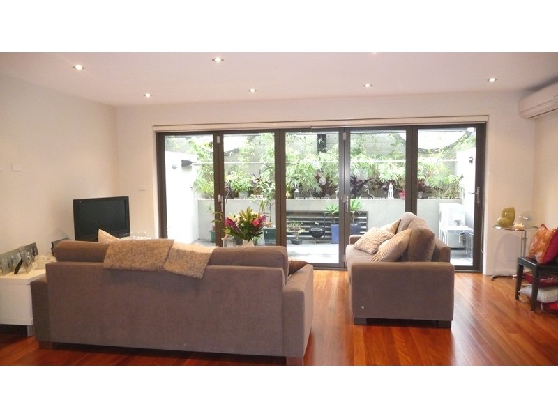 2/18 Moore Street, Rozelle NSW 2039