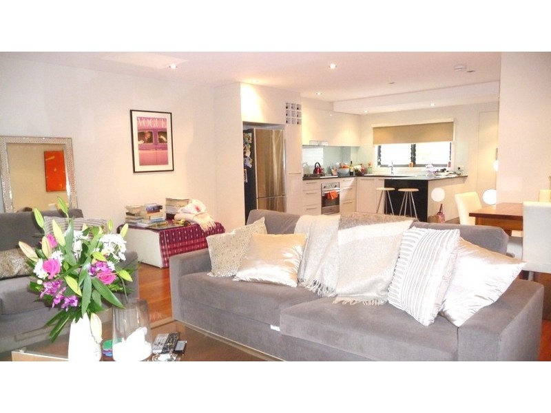 2/18 Moore Street, Rozelle NSW 2039