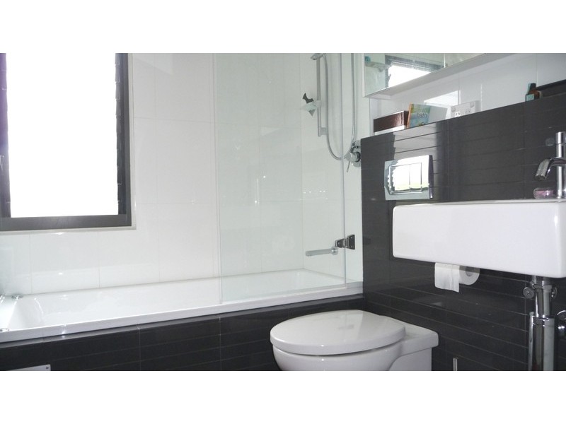 2/18 Moore Street, Rozelle NSW 2039