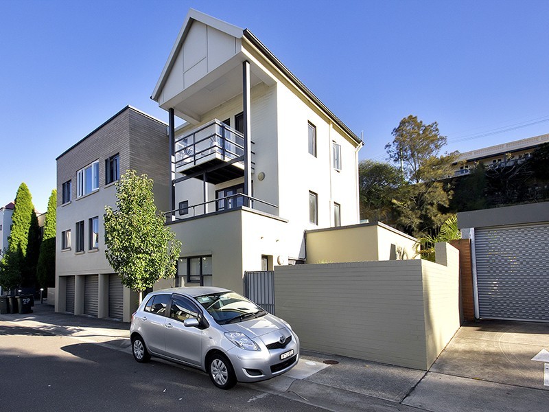 31 McKell Street, Birchgrove NSW 2041