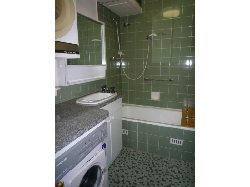 24/3 Gallimore, Balmain NSW 2041