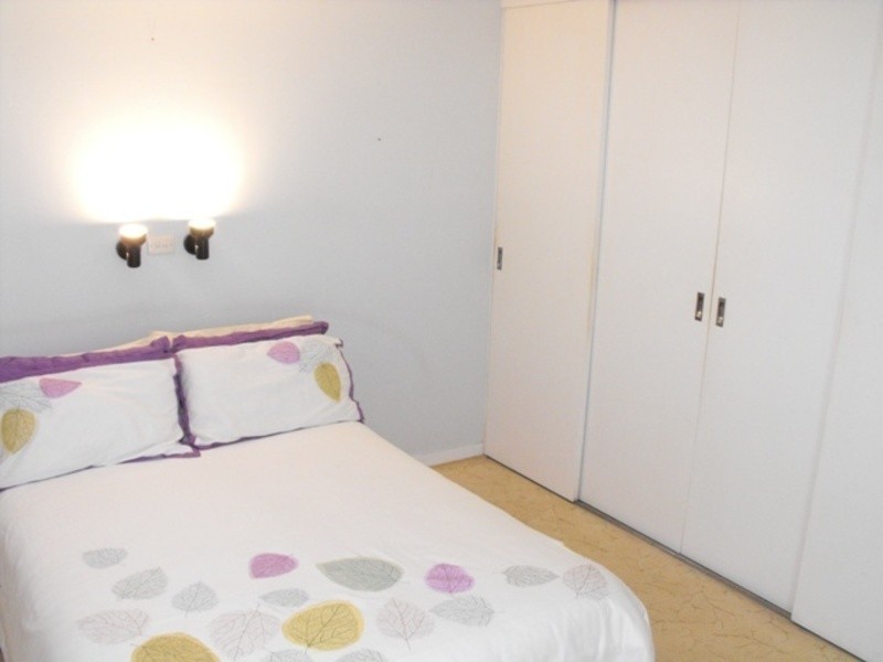 1 Allara Court, Rasmussen QLD 4815