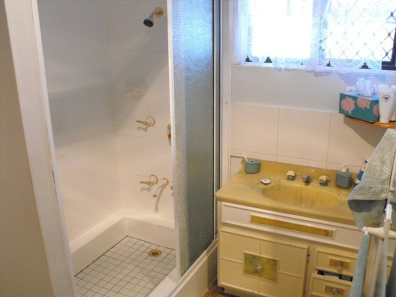 1 Allara Court, Rasmussen QLD 4815