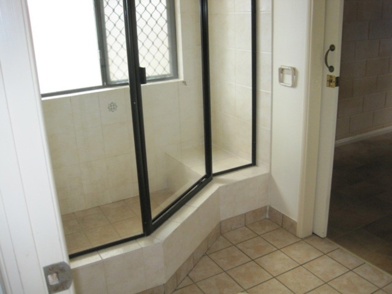 4 Goldfinch Court, Condon QLD 4815