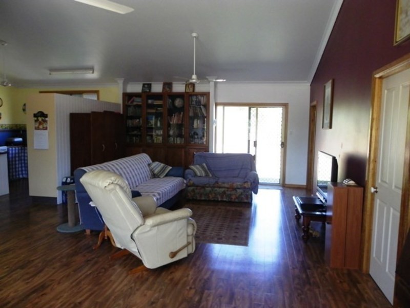 122 Mt Jack Road, Brookhill QLD 4816