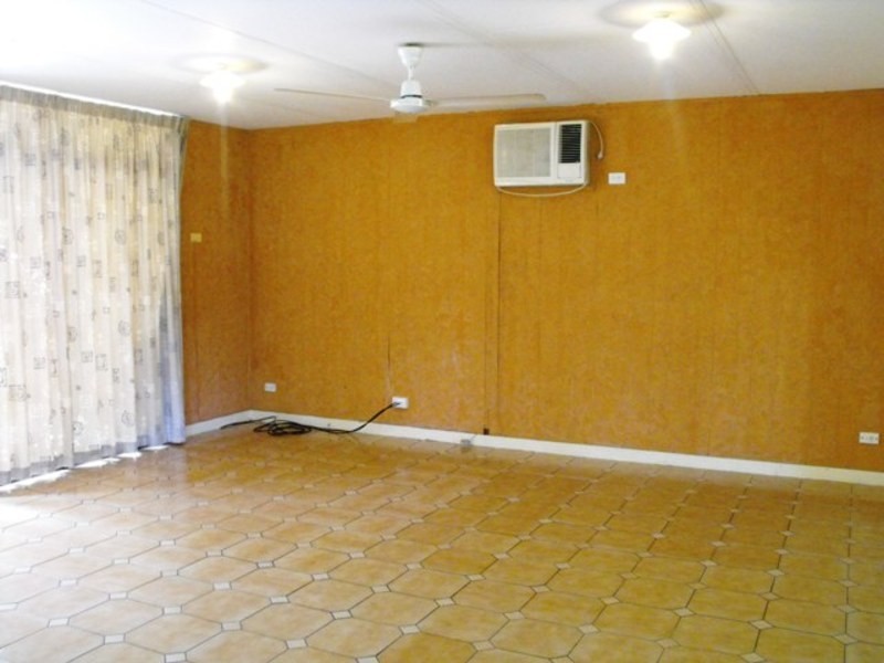 6 Reynolds Street, Kirwan QLD 4817