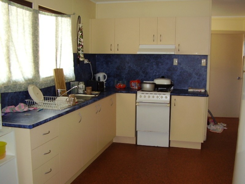 6 Reynolds Street, Kirwan QLD 4817