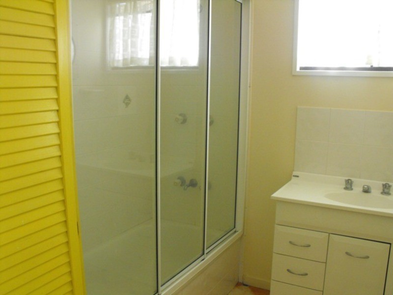 6 Reynolds Street, Kirwan QLD 4817