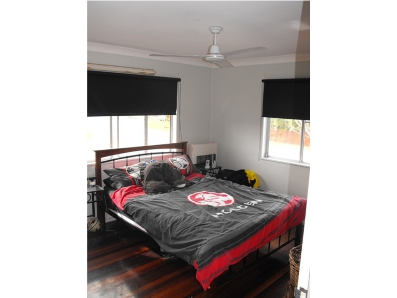 1 Karina Crescent, Rasmussen QLD 4815