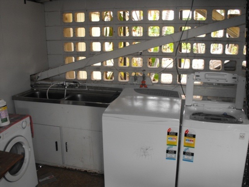 1 Karina Crescent, Rasmussen QLD 4815