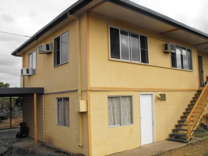 1 Karina Crescent, Rasmussen QLD 4815