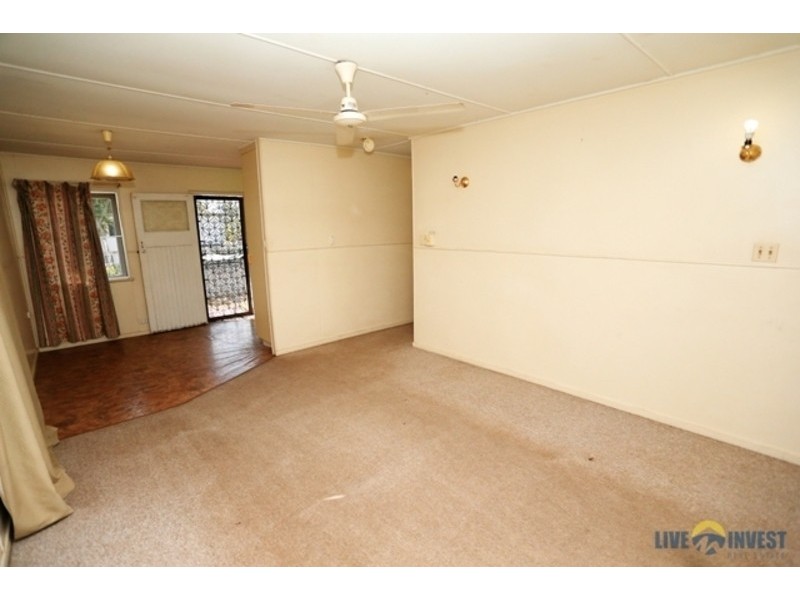 414 Ross River Road, Cranbrook QLD 4814