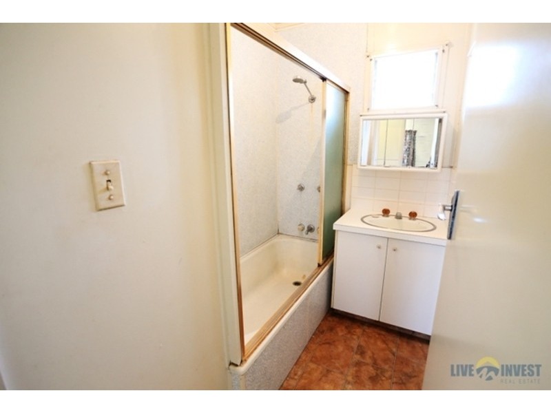 414 Ross River Road, Cranbrook QLD 4814