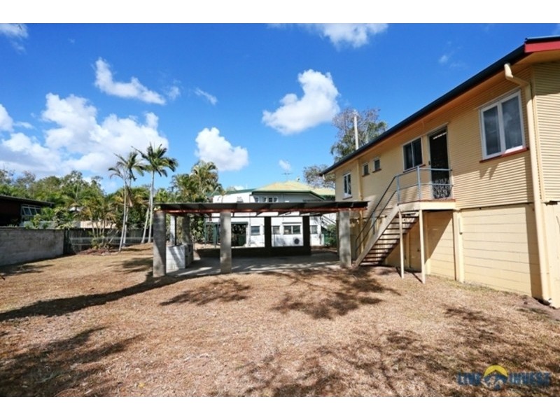 414 Ross River Road, Cranbrook QLD 4814