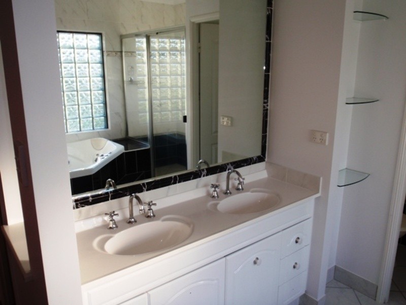 8  Vanessa Court (Rupertswood), Alice River QLD 4817