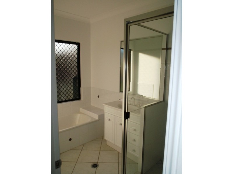 8  Vanessa Court (Rupertswood), Alice River QLD 4817