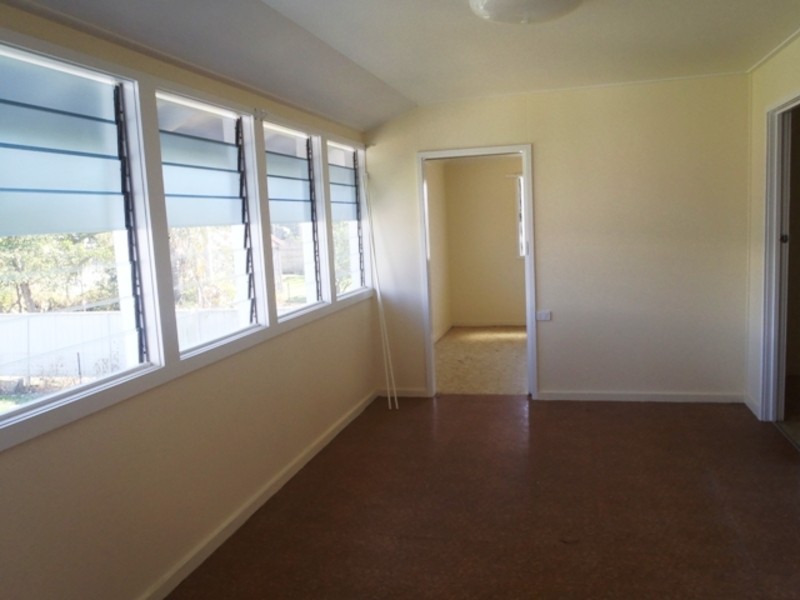 16 Townsville Street, West End QLD 4810