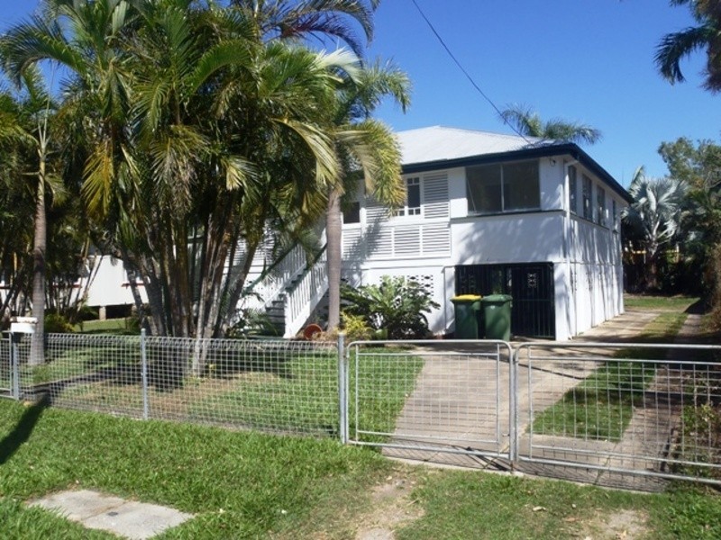 16 Townsville Street, West End QLD 4810