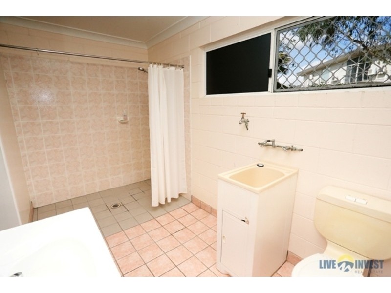 4 Mutch Court, Mount Louisa QLD 4814
