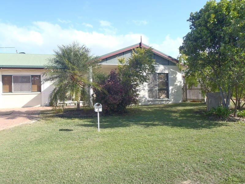 4 Lyndhurst Street, Mount Louisa QLD 4814