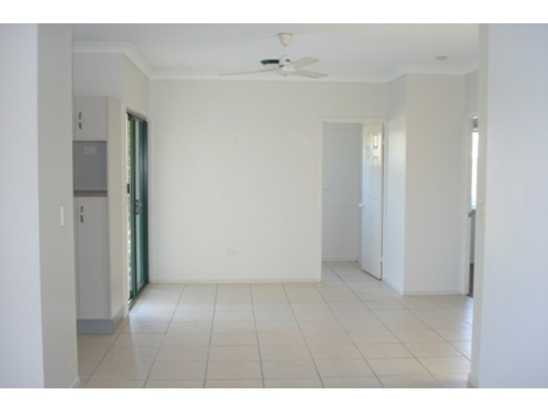 4 Lyndhurst Street, Mount Louisa QLD 4814