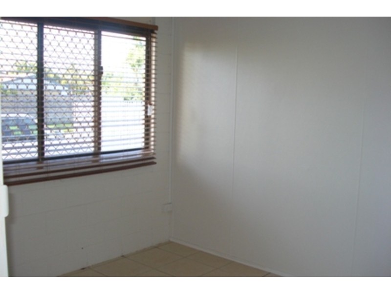 4 Lyndhurst Street, Mount Louisa QLD 4814