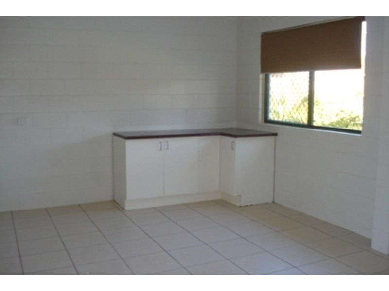 4 Lyndhurst Street, Mount Louisa QLD 4814