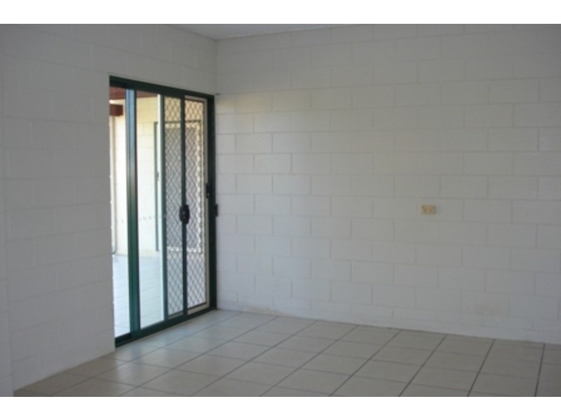 4 Lyndhurst Street, Mount Louisa QLD 4814