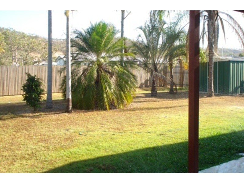 4 Lyndhurst Street, Mount Louisa QLD 4814