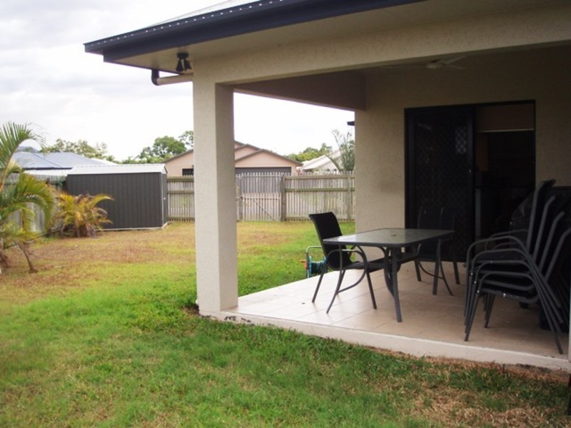 9 Blue Wren Drive, Kelso QLD 4815