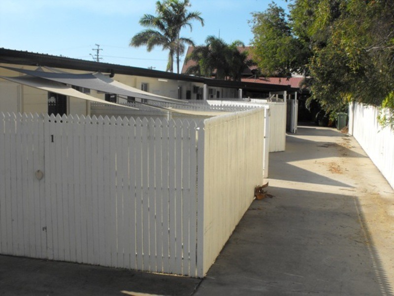 2/13 Granville Street, Pimlico QLD 4812