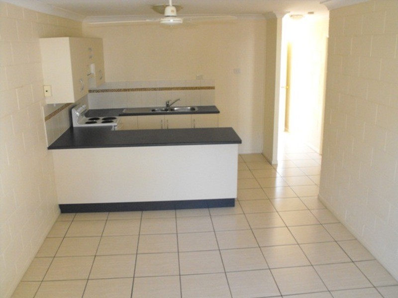 2/13 Granville Street, Pimlico QLD 4812