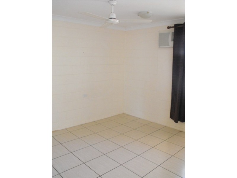 2/13 Granville Street, Pimlico QLD 4812